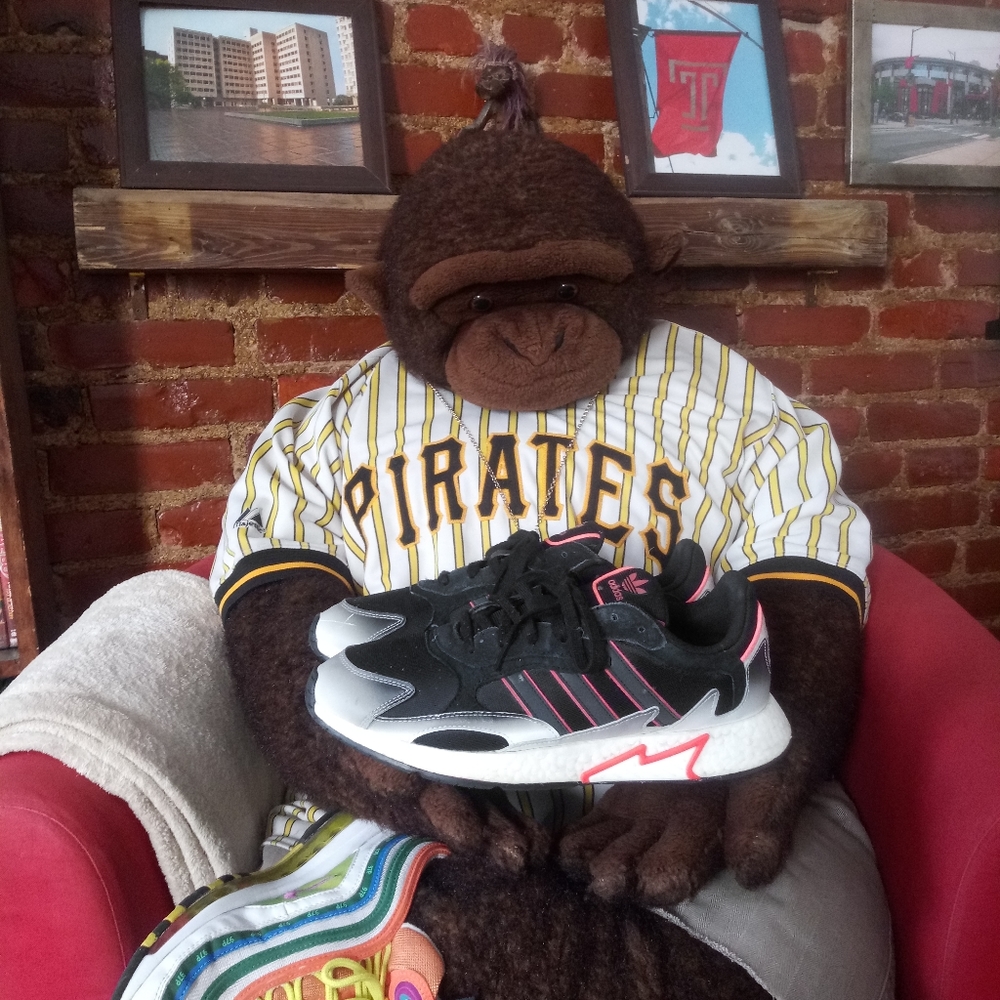 Adidas Sneakers